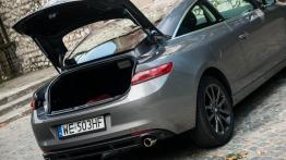 Renault Laguna Coupe GT 2.0 dCi - galeria redakcyjna - tył - bagażnik otwarty