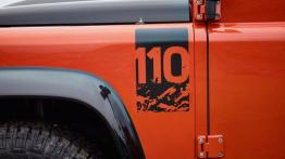 Land Rover Defender Adventure Edition (2015) - emblemat boczny