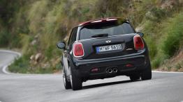 Mini John Cooper Works 2015 - widok z tyłu