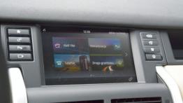 Land Rover Discovery Sport - galeria redakcyjna - ekran systemu multimedialnego