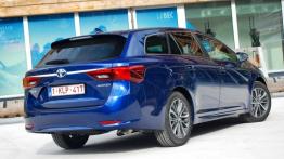 Toyota Avensis III Facelifting 2015 - galeria redakcyjna - widok z tyłu