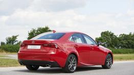 Lexus IS III 200t F-Sport (2015) - widok z tyłu