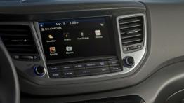 Hyundai Tucson III (2016) - wersja amerykańska - ekran systemu multimedialnego