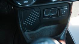 Jeep Renegade 1.4 MultiAir 140KM - galeria redakcyjna - konsola środkowa