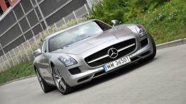 Mercedes SLS AMG Coupe 6.2 V8 571KM - galeria redakcyjna - widok z przodu