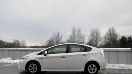 Toyota Prius IV Hatchback Facelifting  KM - galeria redakcyjna - lewy bok