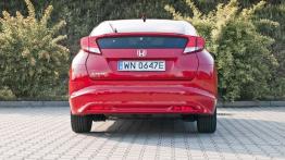 Honda Civic IX Hatchback 5d 1.8 i-VTEC 142KM - galeria redakcyjna - widok z tyłu