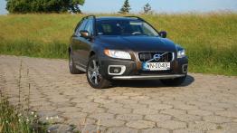 Volvo XC70 II Kombi 2.4 D5 215KM - galeria redakcyjna - widok z przodu