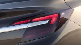 Opel Insignia Facelifting (2013) - prawy tylny reflektor - włączony