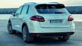 Porsche Cayenne III S Hybrid (2011) - widok z tyłu