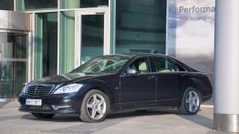 Mercedes Klasa S W221 Limuzyna Facelifting 250 CDI BlueEFFICIENCY 204KM - galeria redakcyjna - lewy 