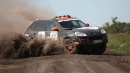 Porsche Cayenne S Transsyberia - widok z przodu