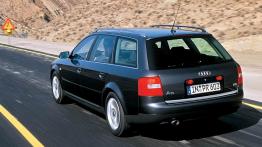 Audi A6 2001 - widok z tyłu