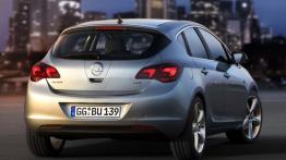 Opel Astra 2010 - widok z tyłu