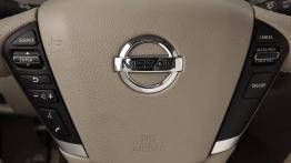 Nissan Murano 2011 - sterowanie w kierownicy