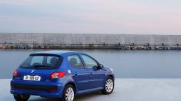Peugeot 206+ Hatchback - widok z tyłu