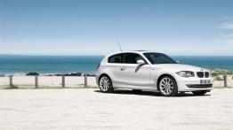 BMW Seria 1 Hatchback 3D - prawy bok