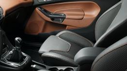 Ford Fiesta VII Facelifting - wersja 3-drzwiowa - widok ogólny wnętrza z przodu