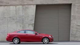 Mercedes klasa C Coupe 2012 - prawy bok