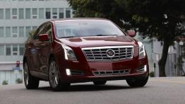 Cadillac XTS - widok z przodu