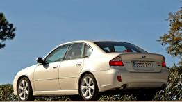 Subaru Legacy Sedan 2008 - widok z tyłu