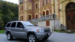 Jeep Grand Cherokee 2001 - widok z przodu