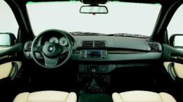 BMW X5 - pełny panel przedni
