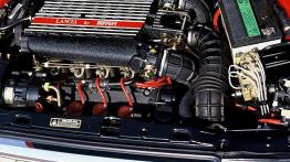 Lancia Thema - silnik