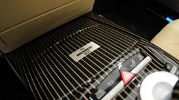 Mercedes klasa S - Brabus 800 iBusiness 2.0 - schowek przedni zamknięty