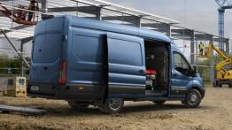 Ford tnie ceny dostawczych PHEV. Ile można zaoszczędzić?