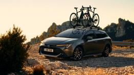 Ta Toyota Corolla poradzi sobie w terenie. Ale o rajdach off-roadowych zapomnijcie