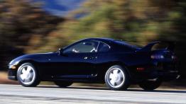 Ponad 660 tys. zł za 20-letnią Toyotę