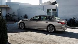 Flagowy Lexus w nowej odsłonie