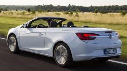 Opel Cascada Turbo zadebiutuje we Frankfurcie