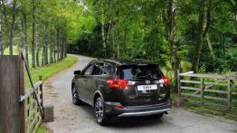 Toyota RAV4 z nowym silnikiem i kilkoma zmianami