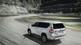 Odświeżona Toyota Land Cruiser notuje sukcesy