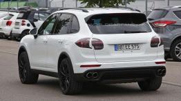 Porsche Cayenne po liftingu na zdjęciach szpiegowskich