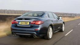 Infiniti Q70 - lekka kuracja odmładzająca