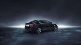 Toyota Avensis po solidnym liftingu w Genewie