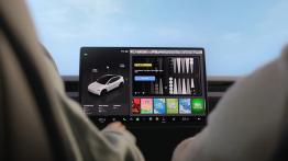 Tesla Model Y Long Range RWD zachwyca zużyciem. Na samochód poczekasz do 2027 r.