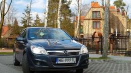 Opel Astra III sedan 1.3 CDTI - spory sedan dla oszczędnych