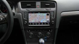 Volkswagen e-Golf - przyszłość pod napięciem