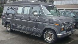 Ford Econoline - filmowa półciężarówka?