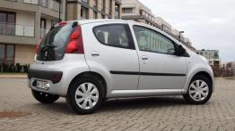 Peugeot 107 - wiecznie młody pogromca miasta
