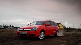 Opel Astra H - ubrana w codzienność