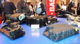 Samochód... tworzywem sztucznym stoi!