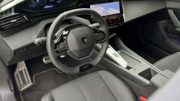 Pierwsza jazda: Peugeot 408 po liftingu stracił kły, za to zyskał błyskotki. Czy to wystarczy na starcie z Octavią?