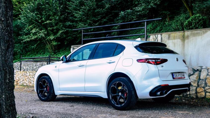 Alfa Romeo Stelvio SUV 2.0 Turbo 200KM 147kW 2017-2019