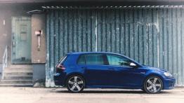 Volkswagen Golf VII R 5d 2.0 TSI - galeria redakcyjna - prawy bok