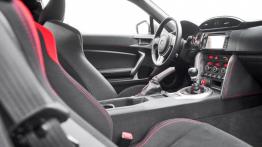 Toyota GT86 2.0 Boxer 200KM - galeria redakcyjna (2) - widok ogólny wnętrza z przodu